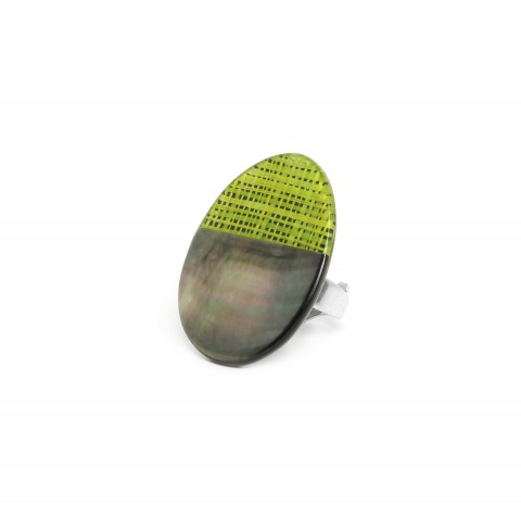 Кольцо из черного перламутра и яшмы  19--24010