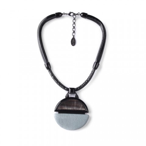 Колье из перламутра, рога и эбенового дерева SAINT GERMAIN 15--27233